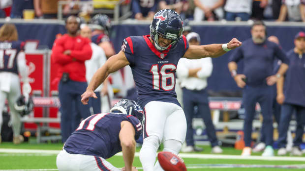 Texans place kicker Matt Ammendola (16) kicks a field goal against the Denver Broncos in the first quarter at NRG Stadium.